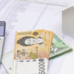 Lương tối thiểu tại Hàn Quốc năm 2021 tăng 1.5% so với năm 2020